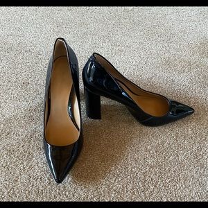 Banana Republic black patent pumps